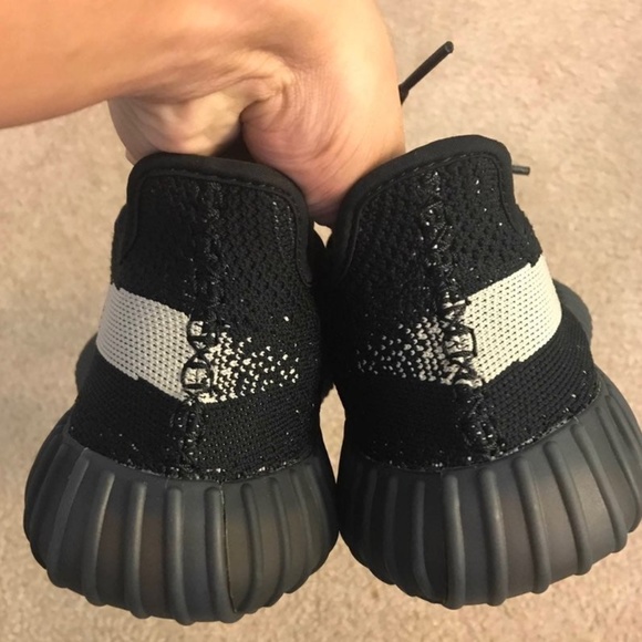 Adidas Yeezy Boost 350 V2 Oreo Size 8